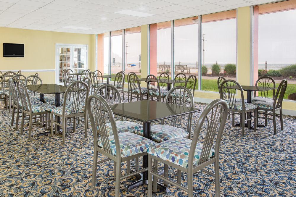 Ocean Resort Virginia Beach Exterior photo